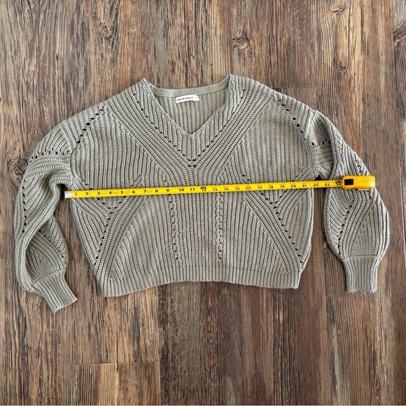 Moon & Madison Knit Sweater Womens Small Cropped V-Neck Light Seafoam Green - Picture 4 of 8